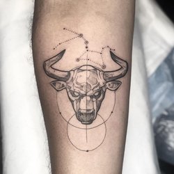 Bika csillagjegy tetoválás