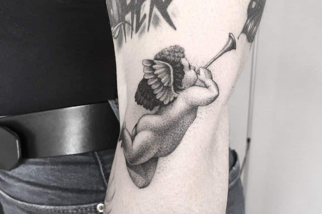 Best-Angel-Tattoo-Designs-For-Women-4