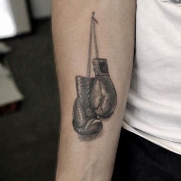 Boxing gloves (8)