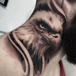 Mi a sajátossága a férfi tetoválásoknak a nyakon?