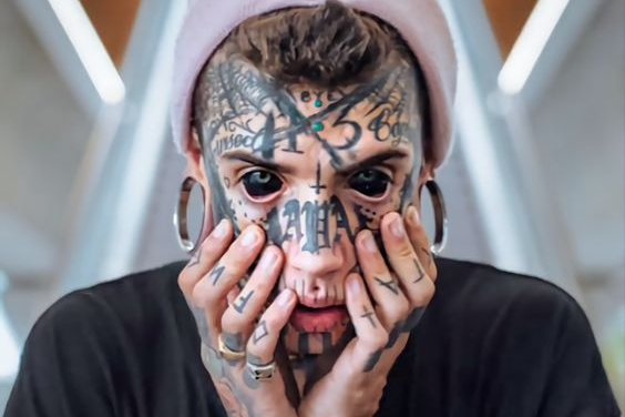 тату на глазном яблоке (28)